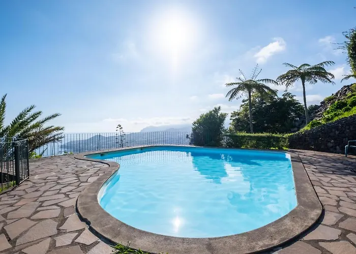 Tucha's * פונשל